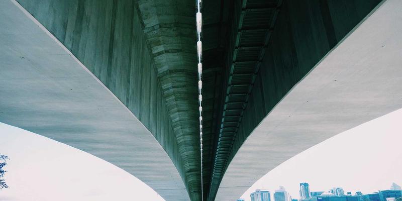 网络技术演进:从软件开发到IT服务的数字化转型全景